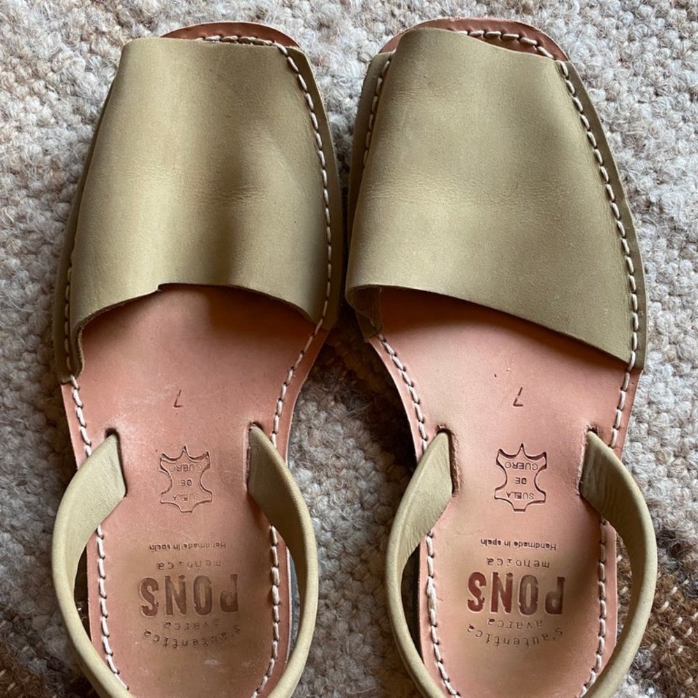 Pons Avarca Olive Flats